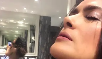 Doña Salma Hayek enciende las redes