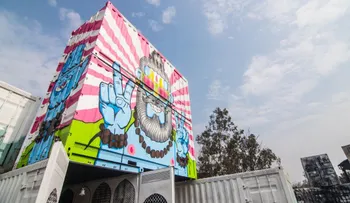 Cómo las calles de Nueva Delhi están siendo transformadas con latas de pintura