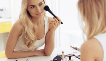 Cómo usar los diferentes tipos de brochas de maquillaje