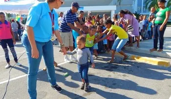 Hospital Hugo Mendoza celebra Día de Reyes con niños de Santo Domingo Norte