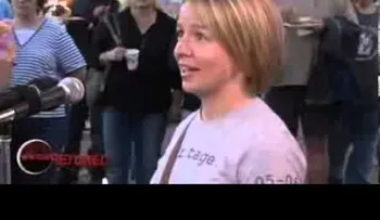 Mujer confronta evangelista públicamente