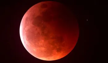La luna sangrante de este mes evoca profecías apocalípticas 