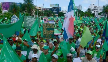 Agencia AP consideró marcha del domingo en RD como la más grande; dice:  â??No se puede vivir sin justicia confiableâ??â??