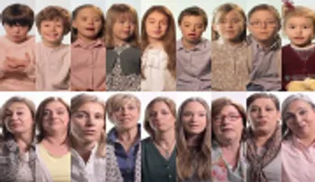Niños con síndrome de Down le dedican algunas palabras a sus madres