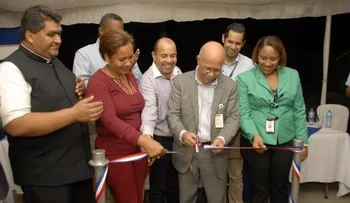 Rubén Montás anuncia proyectos 24 horas de electricidad en Azua