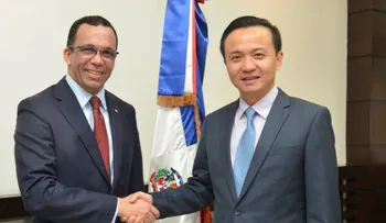 Ministro Andrés Navarro  recibe al embajador chino para establecer agenda de cooperación