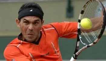 Víctor Estrella sube a 66 en ranking mundial