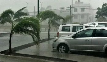 Huracán Sandra pierde fuerza en el Pacífico mexicano