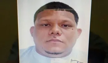 Tenía 3 sentencias narco apresado en gallera de Santiago 