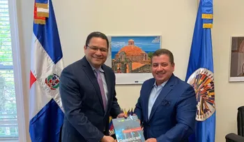 Entregan libros de RD2044 a embajadores dominicanos en Washington y la OEA
