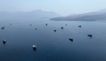 Estados Unidos e Irán intercambian ataques en la primera escalada en más de un mes