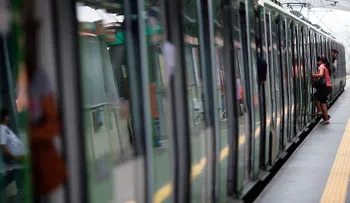 Al menos 15 vándalos causan desperfectos en el metro de Lima (VIDEO)