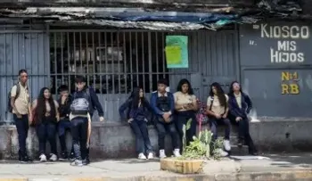 Escaso regreso a clases en La Guaira tras los terremotos de junio