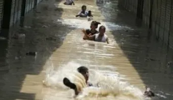 â??Tsunami del Himalayaâ? deja al menos 150 muertos y miles atrapados
