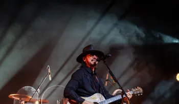 Beto Cuevas ofrece concierto acústico en Santiago de los Caballeros con clásicos de La Ley