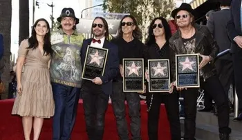 Maná devela su estrella en el Paseo de la Fama de Hollywood