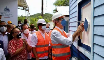 Abinader y director del INVI presentan al país el plan "Dominicana se Reconstruye"