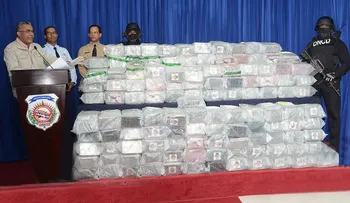 DNCD decomisa 926 paquetes de cocaína isla Saona