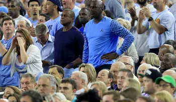 Los memes del llanto de Michael Jordan tras la derrota de Carolina del Norte