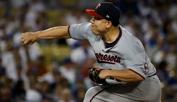 Bartolo quiere seguir lanzando hasta el 2018; se mantendrá en rotación de los Mellizos
