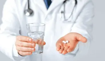 Los doctores recomiendan tomar acetaminofén y te caliente para el coronavirus