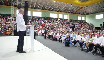 El "cariñito" en bonos de Abinader para un millón de madres 