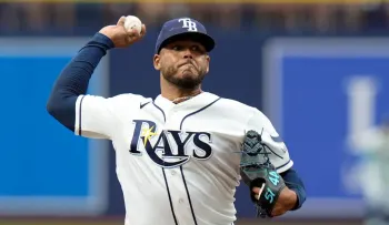 Peralta brilla con seis ponches y Palacios define con hit de oro para los Rays ante Boston