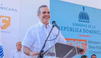 Presidente Abinader varió su agenda de este sábado para trabajar en el discurso que dirigirá al país 