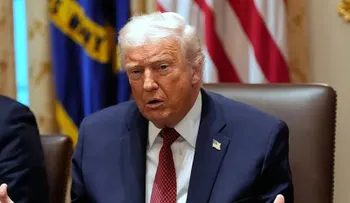Trump sugiere renombrar el Atlántico o el Pacífico como "océano América"