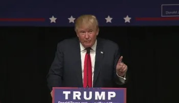 Trump retuitea insulto contra residentes con problemas cerebrales de Iowa