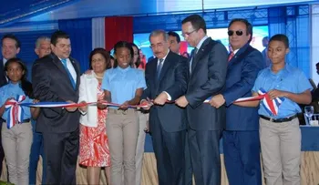Presidente Danilo Medina entrega dos centros educativos en el Distrito Nacional
