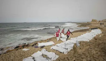 Más de 70 cadáveres de inmigrantes llegan a la costa de Libia