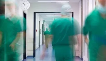 Tenía varios días en coma y despertó cuando su madre le puso su desodorante favorito