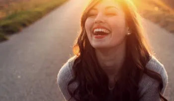 Aprende a ser feliz con estos 8 hábitos increíbles