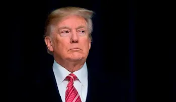 Trump niega que describió a algunas naciones como "países de mierda"