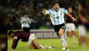 La foto de un niño con una improvisada camiseta de Messi conmueve a internautas