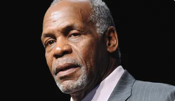 El actor Danny Glover, preocupado por política de miedo y rabia de Trump