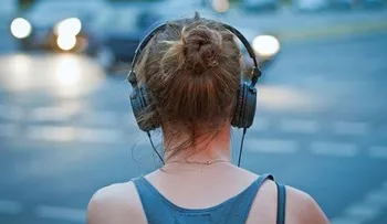 Millones de jóvenes en riesgo de sufrir pérdidas de audición