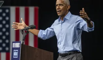 Obama arremete contra el Gobierno de Trump en mitin por los demócratas en Ohio