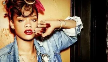Rihanna: diosa de las redes sociales con nuevas fotos 