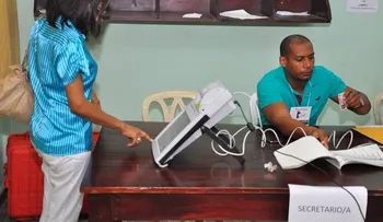 Representantes de los partidos dan el visto bueno al voto electrónico 