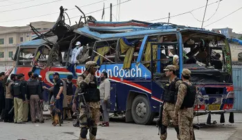 Al menos 7 muertos tras una explosión en un autobús en Pakistán