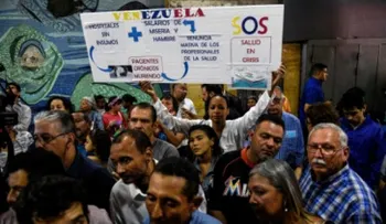Miles de pacientes con enfermedades crónicas en Venezuela de están muriendo; ruegan por medicinas