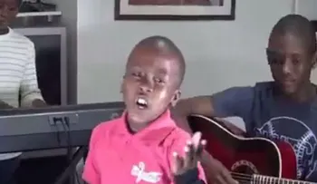 Niño imita Michael Jackson se vuelve viral en redes