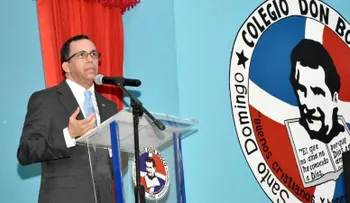 Ministro Andrés Navarro pone en marcha República Digital en el Colegio Don Bosco