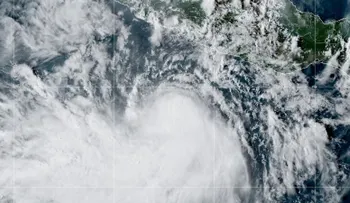 Tormenta tropical Rachel avanza frente a las costas mexicanas y podría convertirse en huracán