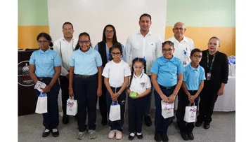INABIE mejora la visión de 302 estudiantes en Jarabacoa
