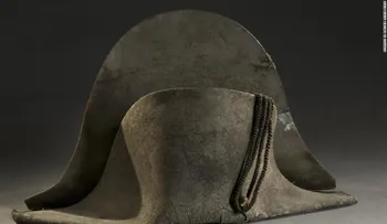 La cara subasta por este sombrero que Napoleón supuestamente usó en la Batalla de Waterloo