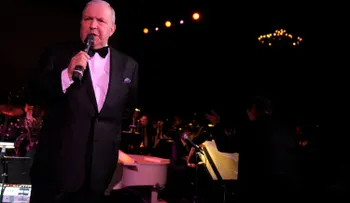 Frank Sinatra Jr., hijo del legendario cantante, muere en Florida a los 72 años