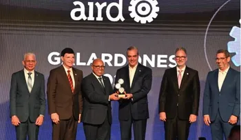 Cámara Diputados recibe galardón por su apoyo al sector industrial